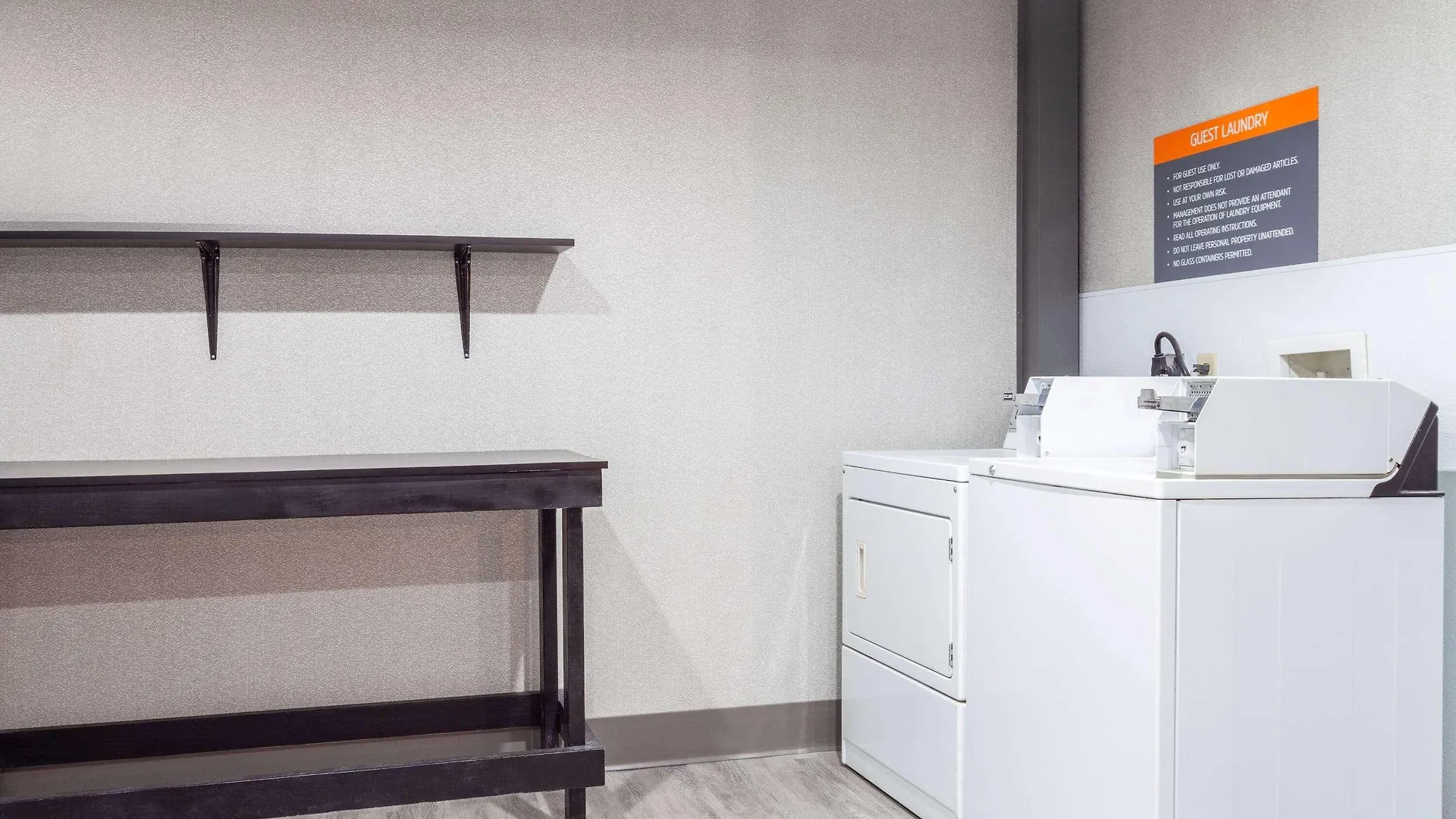 Hotel La Quinta By Wyndham St. Petersburg Northeast *Newly Renovated